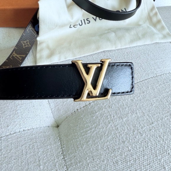 Louise Vuitton Iconic 25 mm Reversible Belt (Brand New) - Picture 11 of 14